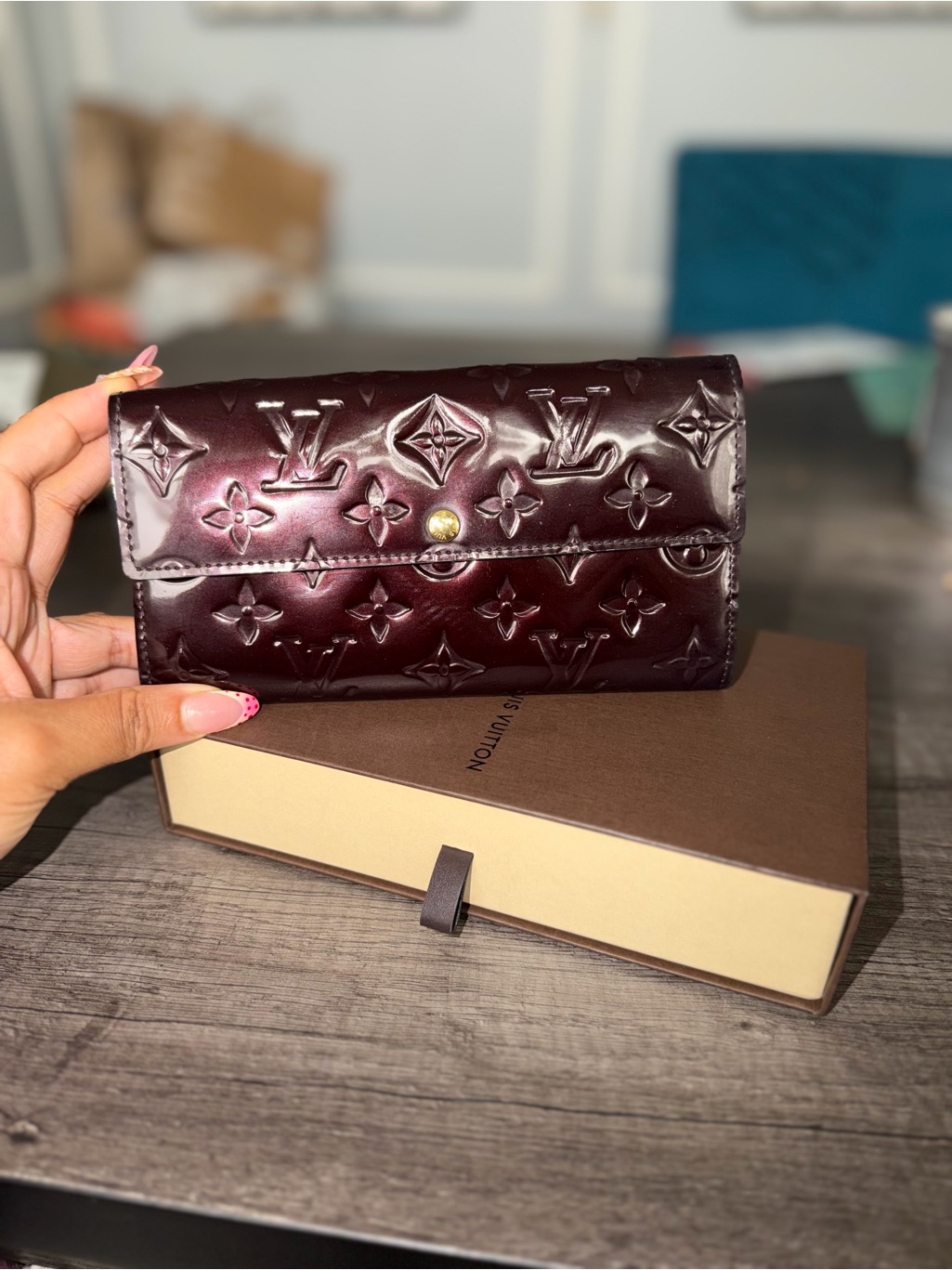 Louis Vuitton Vernis Sarah Wallet Burgundy Patent Leather Monogram Box Dust Bag